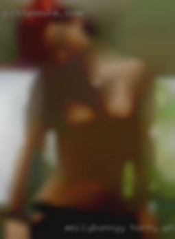 emilybunnyy horny white women swingers