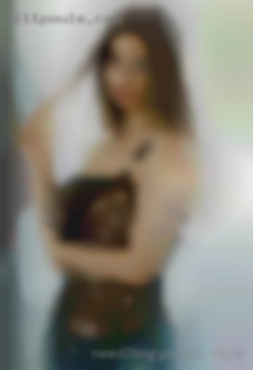Need2BngYouOut nice boobs swinging